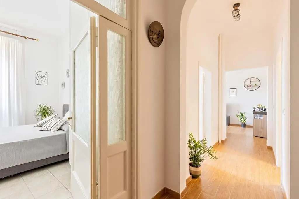 Apartment Appartamento Piramide Rome Italy